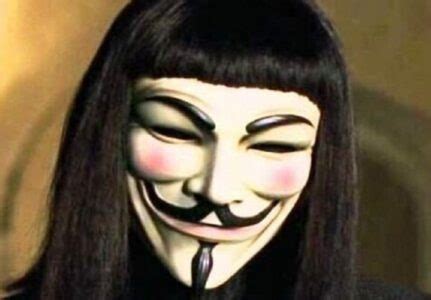 V for Vendetta: Bir Distopyada İntikam ve Özgürlük Mücadelesi!